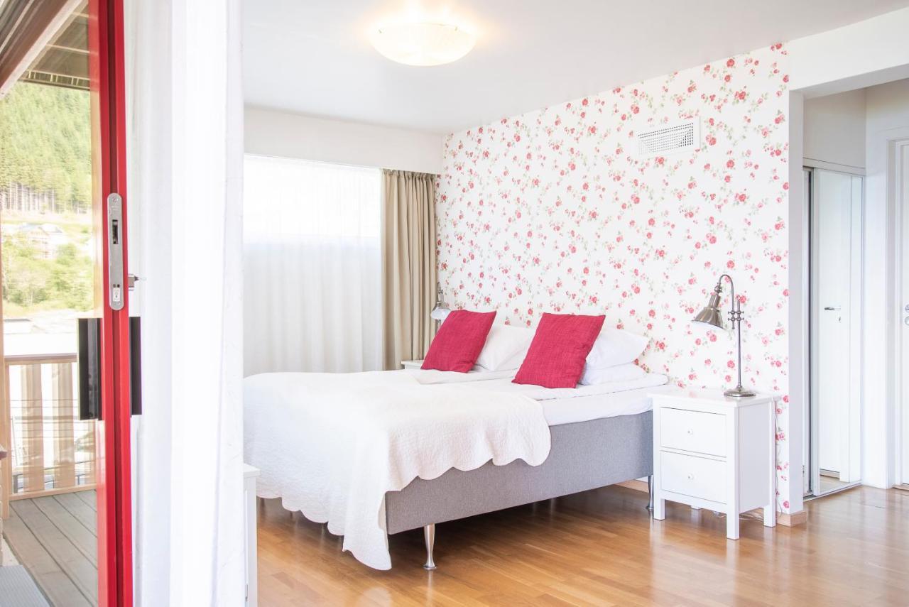 Lavik Fjord Hotel & Apartments Ngoại thất bức ảnh