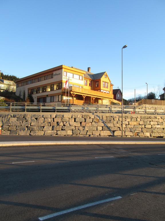 Lavik Fjord Hotel & Apartments Ngoại thất bức ảnh
