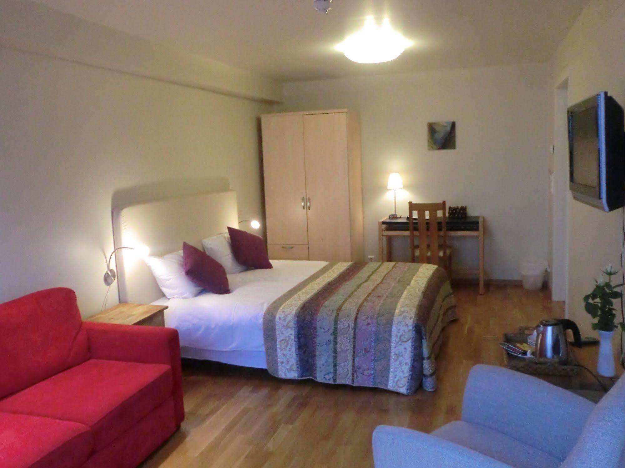 Lavik Fjord Hotel & Apartments Ngoại thất bức ảnh